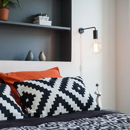 Apartment Centre