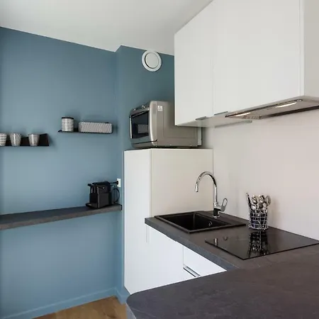 Apartment Centre *